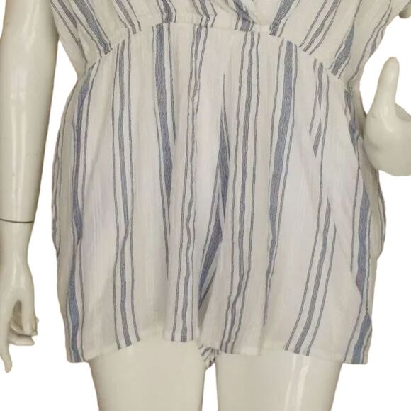 OUT FROM UNDER Swim Cover/Romper, L, White/Blue Stripes, Elastic Waist, Pockets - Picture 7 of 15